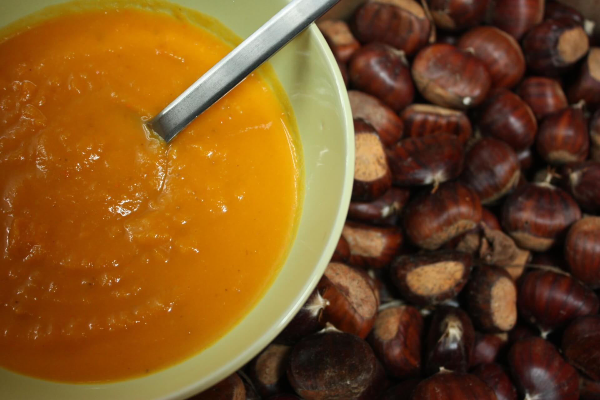 ricetta della crema di zucca con castagne e speck